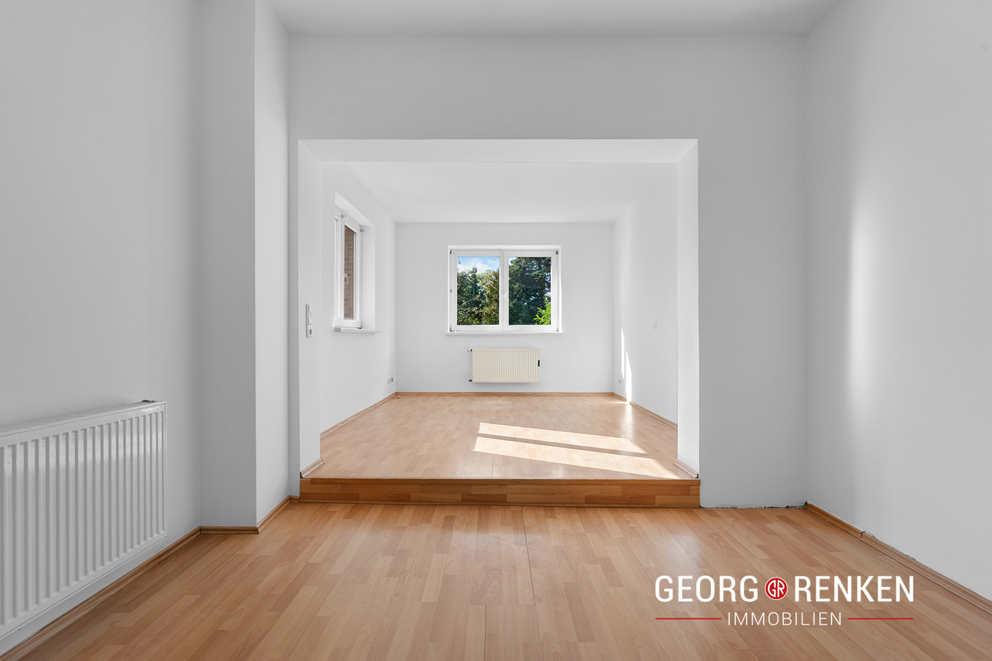 Hochparterre - Blick vom Ankleidezimmer zum Gästeschlafzimmer