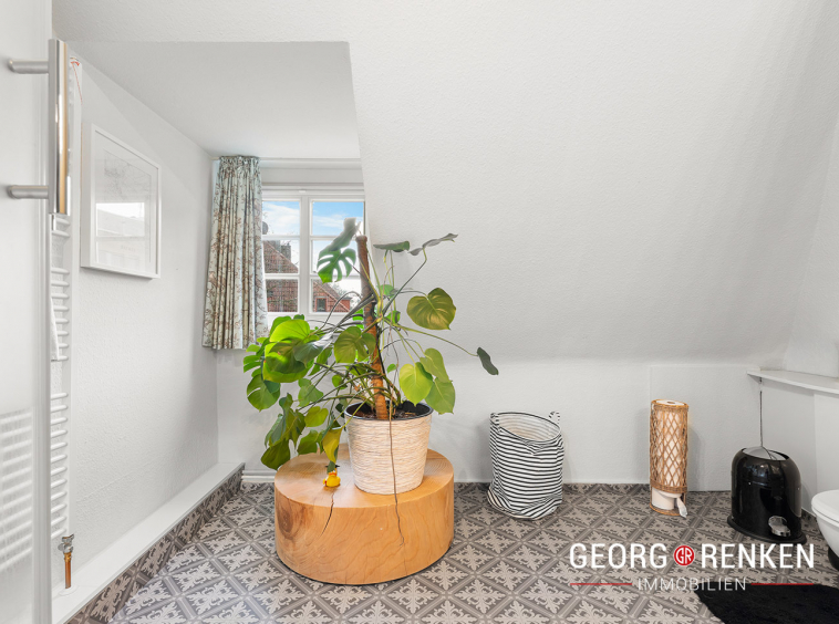 Dachgeschoss, kleines Badezimmer