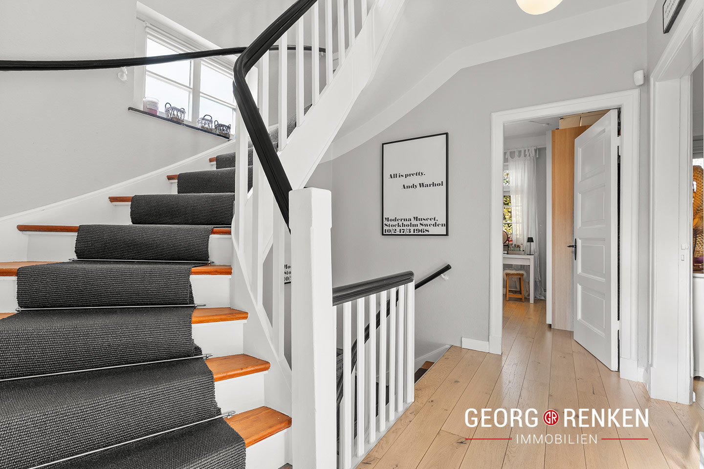 Obergeschoss, Flur, Treppe