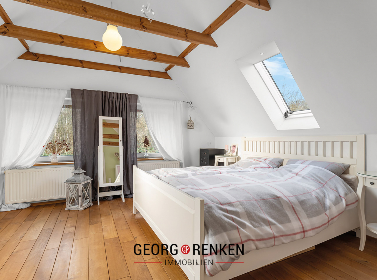 DG, Elternschafzimmer, Holzbalken