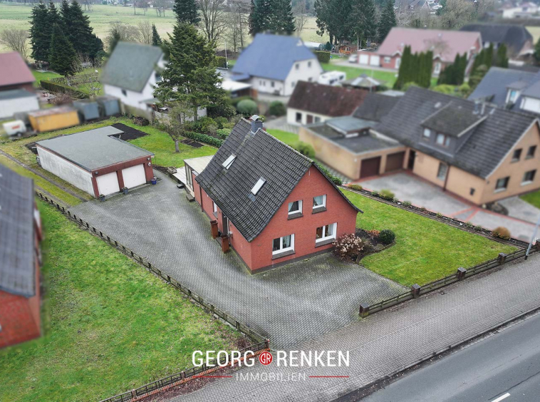 Einfamilienhaus, Doppelgarage, großes Grundstück